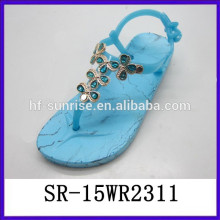 Новые дизайны мода желе t ремень желе сандалии с rhinestones сандалии желе сандалии